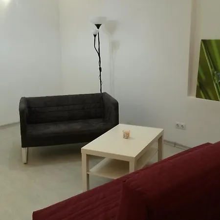 Cozy Ground Floor アパート