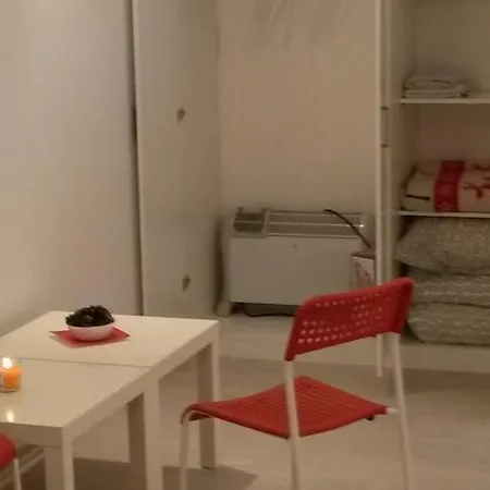 Cozy Ground Floor アパート *